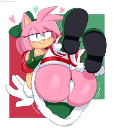 Rule 34 | 1girl, absurdres, amy rose, ass, blush, boots, bow, breasts, christmas, fur trim, gloves, green bow, green eyes, heart, hedgehog, highres, huge ass, jinu (jinusenpai), large breasts, looking at viewer, motion lines, overall skirt, panties, skirt, smile, solo, sonic (series), striped clothes, striped thighhighs, thighhighs, underwear, white gloves, white panties