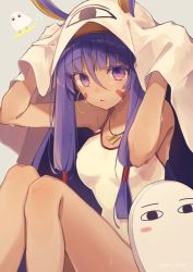 Rule 34 | &lt;o&gt; &lt;o&gt;, 1girl, bare legs, bare shoulders, blanket, blush, breasts, commentary request, competition swimsuit, dark-skinned female, dark skin, fate/grand order, fate (series), grey background, hair between eyes, hair tubes, hands up, jewelry, legs up, long hair, medium breasts, medjed (fate), necklace, nitocris (fate), one-piece swimsuit, oshio (dayo), parted lips, purple eyes, purple hair, simple background, solo, swimsuit, wet, white one-piece swimsuit