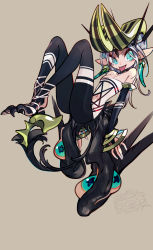 Rule 34 | 1girl, absurdres, amiami, aqua eyes, bare shoulders, barefoot, black wings, bracelet, breasts, bridal gauntlets, brown background, cleavage, closed mouth, clothing cutout, earrings, extra eyes, eyeshadow, green horns, grey hair, highres, horns, jewelry, long hair, makeup, monster girl, navel, navel cutout, original, pointy ears, signature, simple background, solo, spikes, star-shaped pupils, star (symbol), striped, striped horns, symbol-shaped pupils, tail, tongue, tongue out, wings