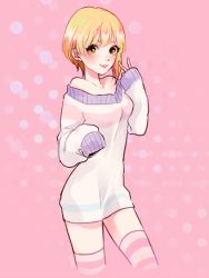 Rule 34 | 10s, 1girl, alternate costume, bad id, bad pixiv id, blonde hair, circle, cropped legs, dress, green eyes, grin, idolmaster, idolmaster cinderella girls, long sleeves, miyamoto frederica, off-shoulder, off-shoulder sweater, off shoulder, pink background, pink thighhighs, poco24, short hair, sleeves past wrists, smile, solo, striped clothes, striped thighhighs, sweater, sweater dress, thighhighs, v, white sweater