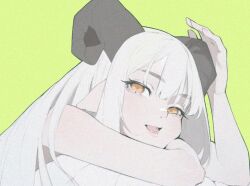 1girl anemoneeanemone animal_ears bare_shoulders bolt_(min_lona) goat_ears goat_horns green_background horns lips long_hair lying open_mouth original simple_background teeth tongue white_hair yellow_eyes