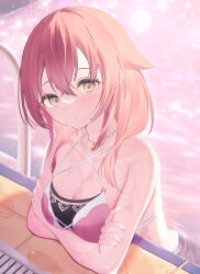 Rule 34 | 1girl, bare arms, bare shoulders, bikini, breasts, brown eyes, cleavage, collarbone, commentary request, crossed arms, hair between eyes, highres, large breasts, original, partially submerged, pink bikini, pink hair, pool, pool ladder, poolside, roido (taniko-t-1218), solo, swimsuit, upper body, water