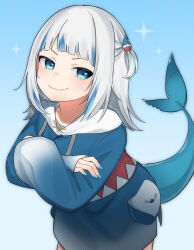 Rule 34 | &gt;:), 1girl, absurdres, blue background, blue eyes, blue hair, blue hoodie, blue nails, blunt bangs, blush, closed mouth, crossed arms, fins, fish tail, gawr gura, gawr gura (1st costume), gradient background, gradient sleeves, grey hair, hair ornament, highres, hololive, hololive english, hood, hoodie, leaning forward, long hair, long sleeves, looking at viewer, multicolored hair, nail polish, nameko 777, no pants, pocket, screentones, shark hair ornament, shark tail, sleeves past wrists, smirk, smug, solo, streaked hair, tail, two side up, upper body, v-shaped eyebrows, virtual youtuber