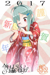 Rule 34 | 1girl, 2017, artist name, chinese zodiac, closed mouth, commentary, eyes visible through hair, floral print, green hair, hair ornament, hairclip, happy new year, highres, holding, hoono yurumu, japanese clothes, kimono, new year, one eye closed, original, print kimono, red eyes, red kimono, short hair, signature, smile, standing, translation request, year of the rooster