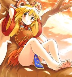 Rule 34 | 1girl, ahoge, armor, arms up, autumn leaves, bare legs, barefoot, blonde hair, blush, bottomless, feet, female focus, head tilt, in tree, light smile, nature, no panties, orange eyes, original, outdoors, oyatsu (mk2), partially visible vulva, plant, short hair, sitting, smile, soles, solo, thighs, toes, tree, wide sleeves