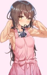 Rule 34 | 1girl, apron, arms up, bad id, bad twitter id, blush, breasts, brown eyes, brown hair, brown sweater, closed mouth, hair between eyes, hair tie, hakuishi aoi, hands in opposite sleeves, long hair, looking at viewer, medium breasts, mouth hold, original, pink apron, pink background, simple background, solo, sweater, upper body, wavy hair