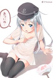 Rule 34 | 1girl, alternate costume, anchor symbol, black hat, black thighhighs, blue eyes, check translation, collarbone, dx (dekusu), flat cap, flat chest, hair between eyes, hand fan, hat, hibiki (kancolle), highres, kantai collection, long hair, no pants, open mouth, paper fan, shirt, short sleeves, silver hair, simple background, solo, speech bubble, thighhighs, translation request, twitter username, uchiwa, white background, white shirt