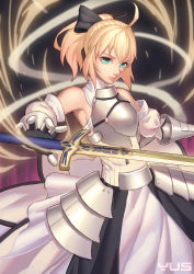 Rule 34 | 1girl, absurdres, ahoge, aqua eyes, armor, artoria pendragon (fate), bare shoulders, bow, breastplate, detached sleeves, excalibur (fate/stay night), fate/unlimited codes, fate (series), gauntlets, gorget, hair bow, highres, long hair, looking at viewer, ponytail, saber (fate), saber lily, smile, solo, sword, weapon, yus
