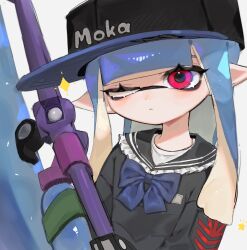 Rule 34 | 1girl, baseball cap, black shirt, blue bow, bow, closed mouth, eyelashes, hat, highres, ink, inkling, inkling girl, inkling player character, long hair, nintendo, pink eyes, pointy ears, shirt, solo, sparkle, splat charger (splatoon), splatoon (series), splatoon 2, tentacle hair, upper body, white background, yomeniwan