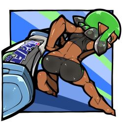 1girl ass bare_arms bare_legs bare_shoulders barefoot bike_shorts black_shorts black_sports_bra blue_eyes dark-skinned_female dark_skin decavitator_(splatoon) green_hair inkling inkling_girl inkling_player_character name_omoitukan2 nintendo pointy_ears shiny_skin short_hair shorts solo splatoon_(series) sports_bra tentacle_hair thick_lineart