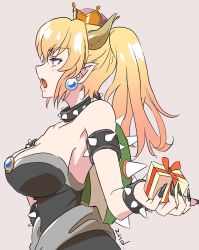Rule 34 | 1girl, armlet, bare shoulders, black dress, black nails, blonde hair, blue eyes, bowsette, bracelet, breasts, cleavage, collar, collarbone, dress, earrings, fingernails, from side, gift, giving, gradient hair, grey background, highres, holding, holding gift, horns, jewelry, large breasts, long hair, looking away, mario (series), multicolored hair, nail polish, new super mario bros. u deluxe, nintendo, pointy ears, ponytail, sharp fingernails, sharp teeth, shino nnm, solo, spiked armlet, spiked bracelet, spiked collar, spiked shell, spikes, strapless, strapless dress, super crown, teeth, turtle shell, upper body