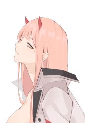 Rule 34 | 10s, 1girl, bad id, bad pixiv id, blue eyes, breasts, darling in the franxx, grey jacket, horns, jacket, jacket on shoulders, looking at viewer, pink hair, red horns, reroi, simple background, solo, upper body, white background, zero two (darling in the franxx)