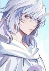 Rule 34 | 1boy, blue background, blue eyes, expressionless, final fantasy, final fantasy xiv, from side, grey hair, hair between eyes, highres, hood, hood down, looking at viewer, male focus, medium hair, portrait, seabed stars, simple background, solo, themis (ff14)
