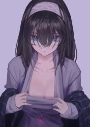 Rule 34 | 1girl, aqua eyes, black hair, breasts, cleavage, clothes pull, collarbone, da souls, expressionless, grey background, hair between eyes, hairband, idolmaster, idolmaster cinderella girls, idolmaster cinderella girls starlight stage, jewelry, looking at viewer, necklace, pulled by self, sagisawa fumika, shawl, shirt pull, simple background, solo, upper body