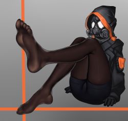 Rule 34 | 1other, absurdres, ambiguous gender, arknights, bingbingzi, black gloves, black jacket, black pantyhose, black shorts, chinese commentary, commentary request, feet, gas mask, gloves, grey background, highres, hood, hooded jacket, jacket, knees up, long sleeves, mask, no shoes, other focus, pantyhose, partial commentary, short shorts, shorts, sitting, skullshatterer (arknights), soles, solo, thighs, toes