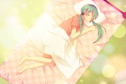 1girl bad_id bad_pixiv_id blanket closed_eyes female_focus gradient_background green_hair hatsune_miku lying nigoru pillow sleeping solo twintails vocaloid