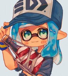 Rule 34 | 1girl, baseball cap, black shirt, blue hair, closed mouth, commentary, gun, hat, highres, holding, holding gun, holding weapon, inkling, inkling girl, inkling player character, medium hair, mixed-language commentary, nintendo, ochocho2828, pointy ears, shirt, simple background, smile, solo, splatoon (series), splatoon 3, squeezer (splatoon), tentacle hair, upper body, weapon, white background