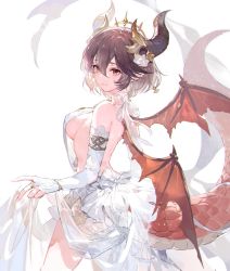 Rule 34 | 1girl, backless dress, backless outfit, bare shoulders, breasts, bridal gauntlets, brown hair, commentary request, cowboy shot, dragon girl, dragon tail, dragon wings, dress, gloves, granblue fantasy, grea (shingeki no bahamut), hair ornament, highres, horns, lips, looking back, medium breasts, nevakuma (fanfanas), orange eyes, pointy ears, short hair, sideboob, sidelocks, simple background, smile, solo, tail, white background, white dress, white gloves, wings