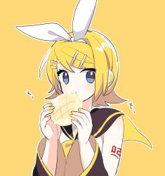 Rule 34 | 1girl, blonde hair, blue eyes, blush, bow, bread, detached sleeves, eating, flipped hair, food, hair bow, hair ornament, hairclip, headphones, highres, holding, holding food, kagamine rin, long sleeves, looking at viewer, melon bread, sailor collar, shirt, short hair, sleeveless, sleeveless shirt, solo, translation request, upper body, vocaloid, yellow background, yoshiki