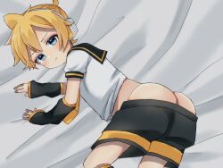 1boy :t akikan_sabago ass blonde_hair blue_eyes blush kagamine_len looking_at_viewer looking_back lying male_focus on_bed solo trap vocaloid