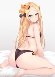 Rule 34 | 1girl, abigail williams (fate), ass, back, bare shoulders, barefoot, bikini, black bikini, black bow, blush, bow, breasts, closed mouth, fate/grand order, fate (series), feet, forehead, hair bow, kuavera, legs, long hair, looking at viewer, looking back, orange bow, parted bangs, polka dot, polka dot bow, simple background, sitting, small breasts, smile, solo, swimsuit, thighs, wariza, white background