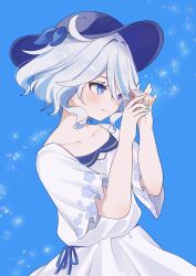 Rule 34 | 1girl, blue background, blue eyes, blue hair, blue hat, closed mouth, collarbone, commentary request, dress, engasaki sakura, furina (genshin impact), genshin impact, hair between eyes, hands up, hat, highres, holding, looking at object, multicolored hair, shell, short hair, simple background, smile, solo, streaked hair, sun hat, upper body, white dress, white hair