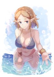 Rule 34 | 1girl, absurdres, alternate costume, bikini, bikini top only, blonde hair, blue bikini, blue eyes, bracelet, braid, breasts, cleavage, cloud, cloudy sky, collarbone, crown braid, day, hair ornament, hairclip, highres, jewelry, large breasts, looking at viewer, midriff, navel, nintendo, ocean, outdoors, outstretched hand, parted bangs, pointy ears, princess zelda, sarong, shiburingaru, short hair, sidelocks, sky, smile, solo, standing, swimsuit, the legend of zelda, the legend of zelda: breath of the wild, the legend of zelda: tears of the kingdom, triforce, wading, wet