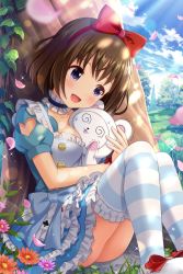 Rule 34 | 1girl, @ @, alice (alice in wonderland), alice (alice in wonderland) (cosplay), alice in wonderland, alternative girls, asahina nono, ass, between breasts, blue dress, blue legwear, blush, bow, bracelet, breasts, brown hair, buttons, card, choker, cloud, cloudy sky, club (shape), collarbone, cosplay, creature, day, diamond (shape), dress, flower, frilled dress, frilled legwear, frills, hair ribbon, head between breasts, headband, highres, jewelry, looking to the side, medium breasts, official art, open mouth, orange flower, outdoors, pink flower, pink petals, playing card, puffy short sleeves, puffy sleeves, purple eyes, purple flower, red bow, red headband, ribbon, short hair, short sleeves, sitting, sky, smile, solo, striped clothes, striped legwear, striped thighhighs, sunlight, sweatdrop, thighhighs, tree, two-tone legwear, white legwear