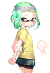 Rule 34 | 1girl, arms behind back, bad id, bad twitter id, bike shorts, blue eyes, clenched hand, from behind, green hair, headband, highres, inkling, inkling girl, inkling player character, looking back, nintendo, pointy ears, shirt, short hair, shorts, shorts under skirt, skirt, solo, splatoon (series), splatoon 2, sprbouuz, t-shirt, tentacle hair, yellow shirt