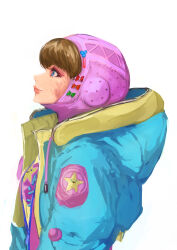 Rule 34 | 1girl, absurdres, animification, apex legends, blue eyes, blue jacket, bow, brown hair, facial scar, from side, green bow, higemu, highres, hood, hood down, hooded jacket, jacket, kawaii voltage wattson, looking up, official alternate costume, pink lips, profile, purple headwear, red bow, scar, scar on cheek, scar on face, smile, solo, star (symbol), sweater, wattson (apex legends), white background, yellow sweater