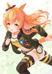 Rule 34 | 1girl, animal ears, ass, black jacket, black ribbon, black thighhighs, blush, brown hair, clenched hands, commentary request, crop top, feet out of frame, hair ribbon, highres, horse ears, jacket, long hair, long sleeves, looking at viewer, mayano top gun (umamusume), midriff, open clothes, open jacket, philo 324, ribbon, running, shirt, short shorts, shorts, smile, solo, tail, thighhighs, twisted torso, umamusume, white background, white shorts, yellow eyes, yellow shirt