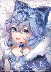Rule 34 | 1girl, :d, ametama (runarunaruta5656), ascot, blue bow, blue eyes, bow, cirno, fur trim, gloves, hair bow, highres, ice, looking at viewer, off shoulder, open mouth, simple background, smile, solo, teeth, touhou, upper body, upper teeth only, white ascot, white background, white gloves
