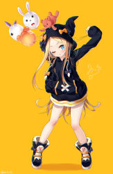 Rule 34 | 1girl, ;o, abigail williams (fate), alternate costume, arm up, balloon, black footwear, black hoodie, blonde hair, blue eyes, blush, boots, bow, chromatic aberration, commentary request, fate/grand order, fate (series), forehead, fou (fate), full body, hand in pocket, head tilt, highres, hood, hood up, hoodie, long hair, long sleeves, looking at viewer, medjed (fate), one eye closed, orange background, orange bow, outstretched arm, parted bangs, parted lips, polka dot, polka dot bow, signature, simple background, sleeves past fingers, sleeves past wrists, solo, standing, stuffed animal, stuffed toy, teddy bear, twitter username, very long hair, yano mitsuki (nanairo), yellow background