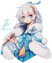 Rule 34 | 1girl, absurdres, blue eyes, chinese clothes, de da xianyu, grin, hair between eyes, hair ornament, hand fan, highres, holding, holding fan, honkai (series), honkai impact 3rd, long sleeves, looking at viewer, open mouth, simple background, smile, solo, teeth, theresa apocalypse, zhuge kongming (honkai impact), white background, white hair, zhuge kongming (honkai impact)