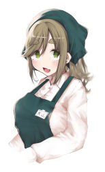 Rule 34 | 1girl, absurdres, apron, bad id, bad pixiv id, blonde hair, commentary, fang, green eyes, head scarf, highres, inuyama aoi, maegami (daisuki oekaki1), name tag, skin fang, solo, store clerk, tareme, thick eyebrows, uniform, upper body, white background, yurucamp