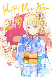 Rule 34 | 10s, 1girl, 2019, blonde hair, blue eyes, blue kimono, blush, bow, braid, closed mouth, commentary request, crown braid, floral print, flower, hair between eyes, hair bow, hand up, happy new year, head tilt, high ponytail, highres, japanese clothes, juliet persia, kimono, kishuku gakkou no juliet, long sleeves, natsupa, new year, obi, ponytail, print kimono, red background, red flower, sash, sleeves past wrists, smile, solo, striped, striped bow, two-tone background, white background, white flower