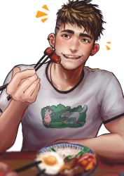 Rule 34 | 1boy, bara, eating, food, greenteaa, highres, holding, looking at viewer, male focus, muscular, noodles, open mouth, original, print shirt, ramen, shirt, short hair, smile, solo, spiked hair, thick eyebrows, undercut, white shirt