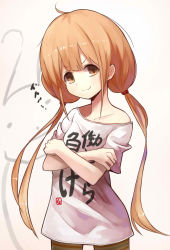 Rule 34 | 10s, 1girl, bare shoulders, blonde hair, clothes writing, crossed arms, fami (yellow skies), futaba anzu, highres, idolmaster, idolmaster cinderella girls, long hair, looking at viewer, off shoulder, shirt, smile, solo, t-shirt, twintails, yellow eyes