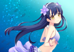 Rule 34 | 1girl, arms up, bikini, blue hair, blush, bracelet, closed mouth, commentary request, floating hair, flower, frilled bikini, frills, gradient clothes, hair between eyes, hair flower, hair ornament, hibiscus, highres, jewelry, long hair, looking at viewer, looking back, love live!, love live! school idol project, natsuiro egao de 1 2 jump!, necklace, smile, solo, sonoda umi, suzu (minagi), swimsuit, upper body, white bikini, yellow eyes