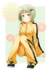 Rule 34 | 10s, 1girl, blonde hair, bruce lee&#039;s jumpsuit, flower, green eyes, hair ornament, hairclip, huang baoling, kubyou azami, shoes, short hair, sitting, sneakers, solo, tiger &amp; bunny