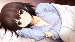 Rule 34 | 1girl, arishima alice, black eyes, black hair, blanket, blush, breasts, buttons, cleavage, cura, flat (company), futon, game cg, grey eyes, highres, looking at viewer, lying, medium breasts, monobeno, non-web source, on side, pajamas, short hair, sleeves past wrists, smile, solo, unbuttoned, unmoving pattern, wallpaper