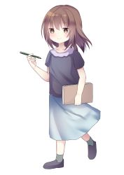 Rule 34 | 1girl, black footwear, black shirt, blue skirt, blush, brown eyes, brown hair, closed mouth, collarbone, commentary request, full body, green socks, hair between eyes, highres, holding, holding pen, long hair, looking at viewer, notepad, original, pen, shirt, shoes, short sleeves, simple background, skirt, smile, socks, solo, tsuruse, walking, white background