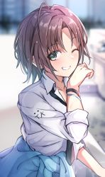 Rule 34 | 1girl, ahoge, alisia0812, asakura toru, black necktie, blurry, blurry background, blush, brown hair, clothes around waist, depth of field, green eyes, grin, hair between eyes, hand on own chin, hand up, highres, idolmaster, idolmaster shiny colors, long sleeves, looking at viewer, necktie, outdoors, parted bangs, shirt, short hair, smile, solo, sweat, teeth, upper body, white shirt, wristband