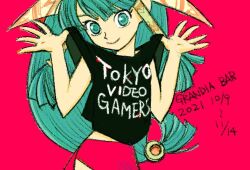 Rule 34 | 1girl, black shirt, closed mouth, clothes writing, dated, feena (grandia), grandia, grandia i, green eyes, green hair, hair ornament, hair tubes, hontani toshiaki, long hair, looking at viewer, low-tied long hair, red background, shirt, simple background, smile, solo