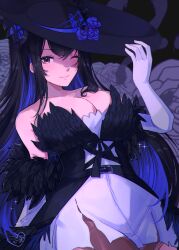 Rule 34 | 1girl, absurdres, bare shoulders, belt, black belt, black feathers, black hat, blush, breasts, cleavage, closed mouth, demon horns, feathers, flower, gloves, hand on headwear, hat, hat flower, highres, hololive, hololive english, horns, kokomi (aniesuakkaman), large breasts, mole, mole under eye, nerissa ravencroft, red eyes, smile, solo, sun hat, virtual youtuber, white gloves
