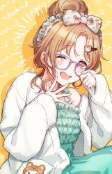 Rule 34 | 1girl, ;d, bespectacled, blush, bow, dress, glasses, green dress, hair bow, hair bun, hair ornament, hairband, hairclip, hand to own mouth, ichikawa hinana, idolmaster, idolmaster shiny colors, jacket, looking at viewer, notice lines, one eye closed, open mouth, parted bangs, print hairband, purple-framed eyewear, shinishi chiho, single hair bun, smile, solo, wavy hair, white jacket, yellow background