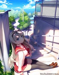 Rule 34 | 10s, 1girl, 2015, artist name, black thighhighs, blonde hair, blue eyes, blush, chain-link fence, cloud, day, fence, hairband, highres, kaho okashii, kusugawa sasara, loafers, long hair, looking at viewer, ocean, original, outdoors, pleated skirt, school uniform, serafuku, shadow, shoes, sidelocks, sitting, skirt, sky, smile, solo, stairs, thighhighs, to heart (series), to heart 2, tree, utility pole