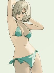 1girl armpits bikini blue_eyes breasts chakoru commentary_request green_bikini grey_background grey_hair hair_over_one_eye hamakaze_(kancolle) highres kantai_collection medium_breasts navel short_hair side-tie_bikini_bottom simple_background solo swimsuit