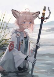 Rule 34 | 1girl, absurdres, ahoge, animal ears, arknights, blue eyes, blue vest, bracelet, coat, cross, fox ears, fox girl, fox tail, gloves, highres, holding, holding staff, infection monitor (arknights), jewelry, lab coat, looking at viewer, open mouth, partially submerged, pink hair, red cross, short hair, solo, staff, sussurro (arknights), tail, vest, welt (kinsei koutenkyoku), white coat, white gloves