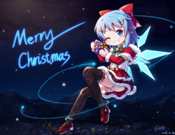 Rule 34 | 1girl, bell, bloomers, blue eyes, blue hair, blush, bow, box, brown thighhighs, capelet, center frills, christmas, cirno, commentary request, dated, flying sweatdrops, frilled thighhighs, frills, fur-trimmed capelet, fur-trimmed skirt, fur-trimmed sleeves, fur trim, gift, gift box, green bow, grin, hair bow, hair ornament, hairclip, head tilt, highres, holding, holding gift, ice, ice wings, jingle bell, langbazi, long sleeves, looking at viewer, merry christmas, mittens, mountain, night, night sky, one eye closed, outdoors, pink mittens, red bow, red capelet, red footwear, red skirt, shirt, shoes, signature, skirt, sky, smile, solo, suspender skirt, suspenders, thighhighs, touhou, underwear, v-shaped eyebrows, white bloomers, white shirt, wings